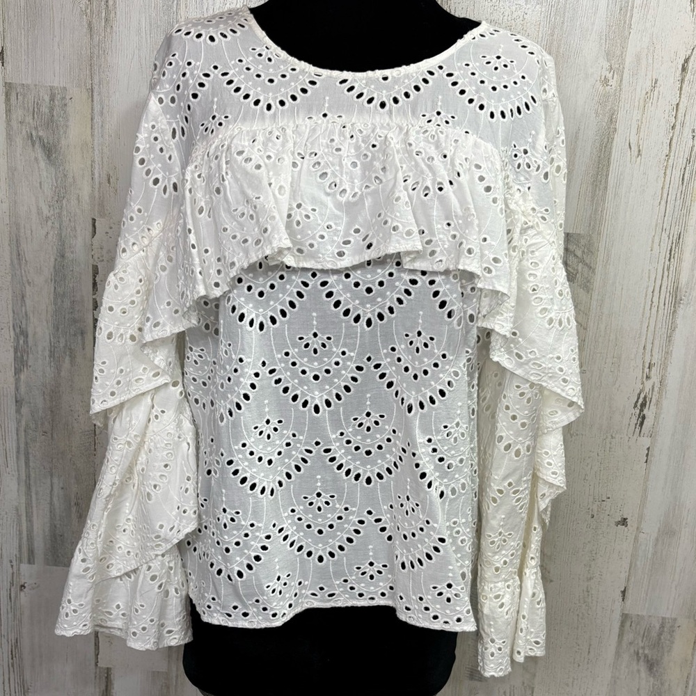 Simply Vera Vera Wang White Eyelet‎ Ruffle Blouse